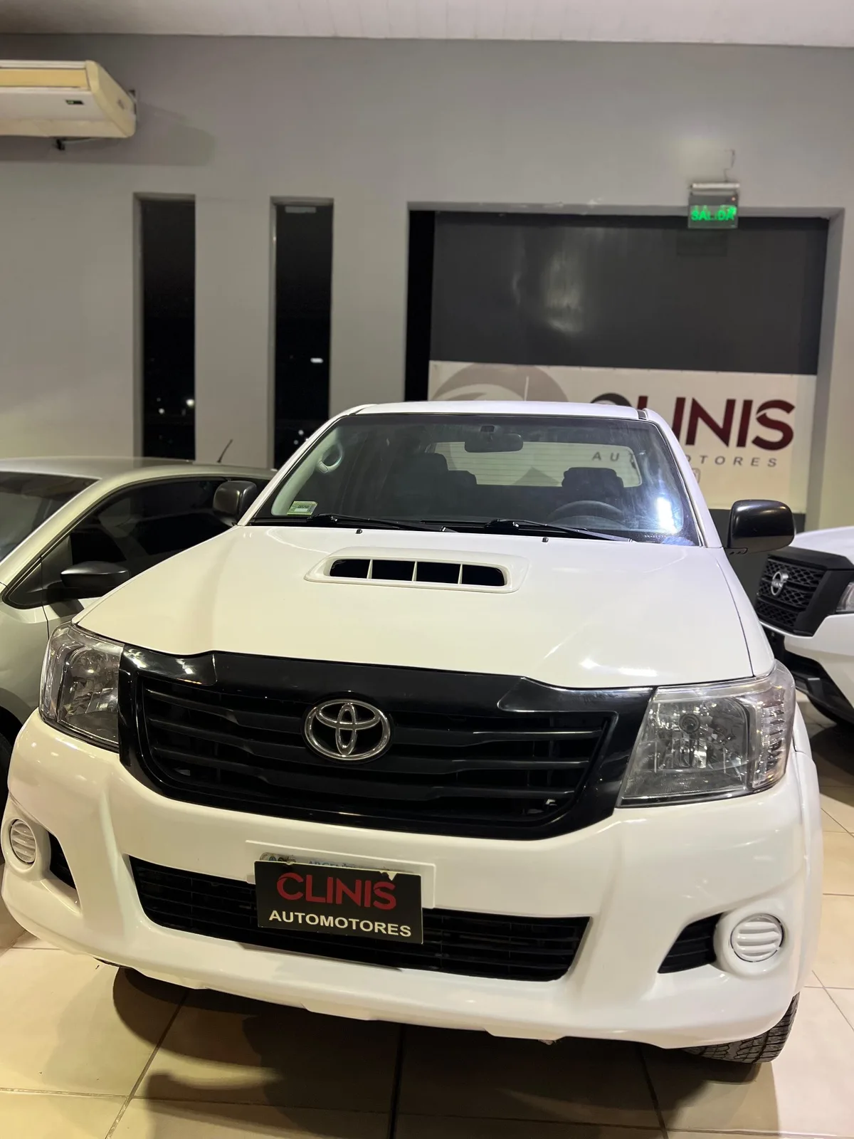 Toyota Hilux SR 4x2 Doble Cabina 3