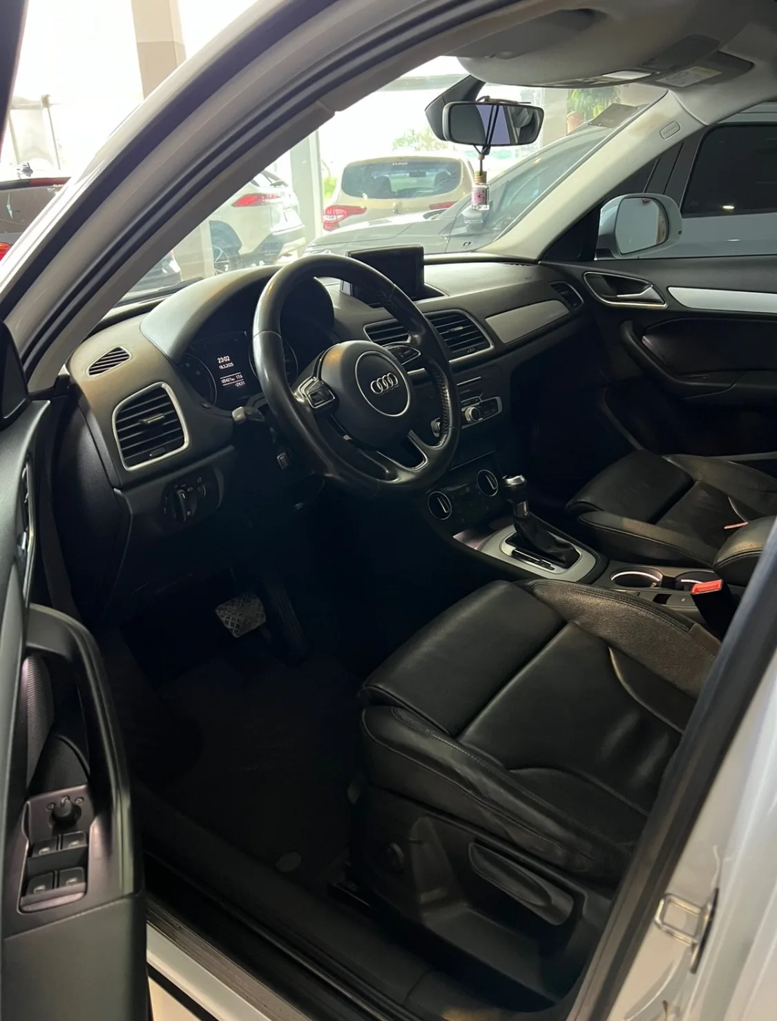 Audi Q3 1.4T Sport S-Tronic 4