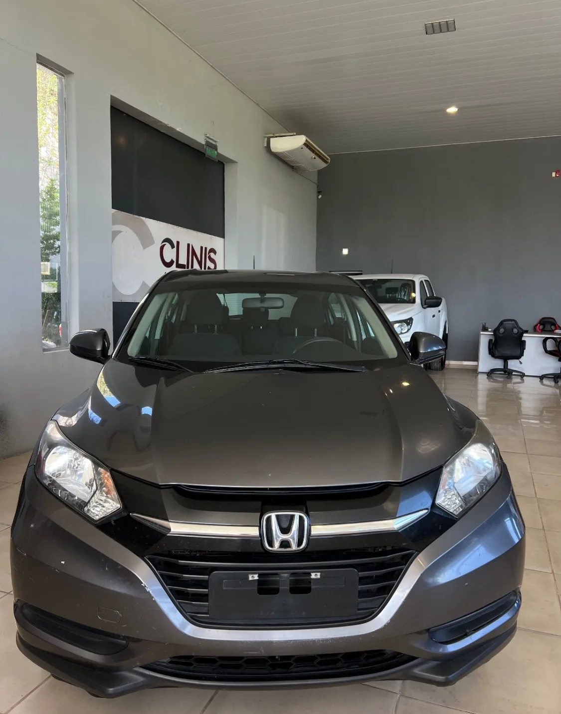 Honda HR-V LX AT 3