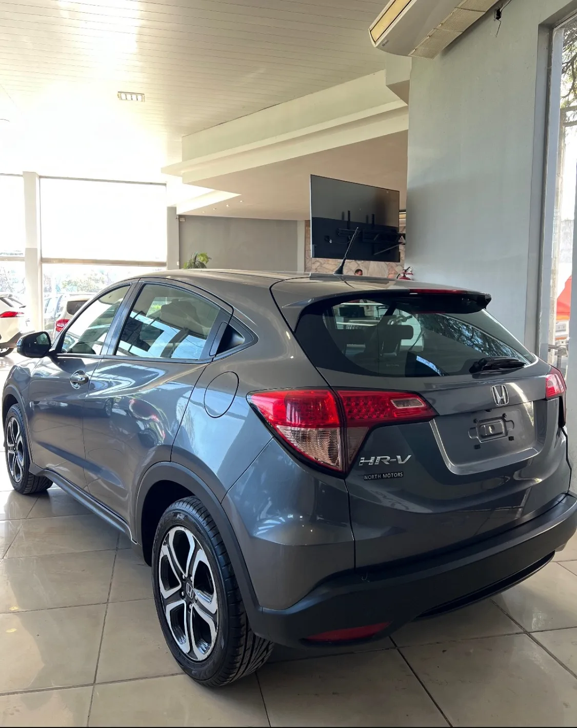Honda HR-V LX AT 5