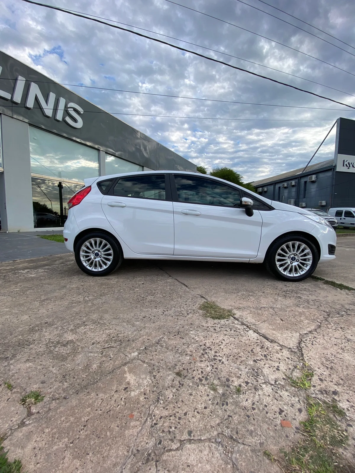 Ford Fiesta SE 1.6 7