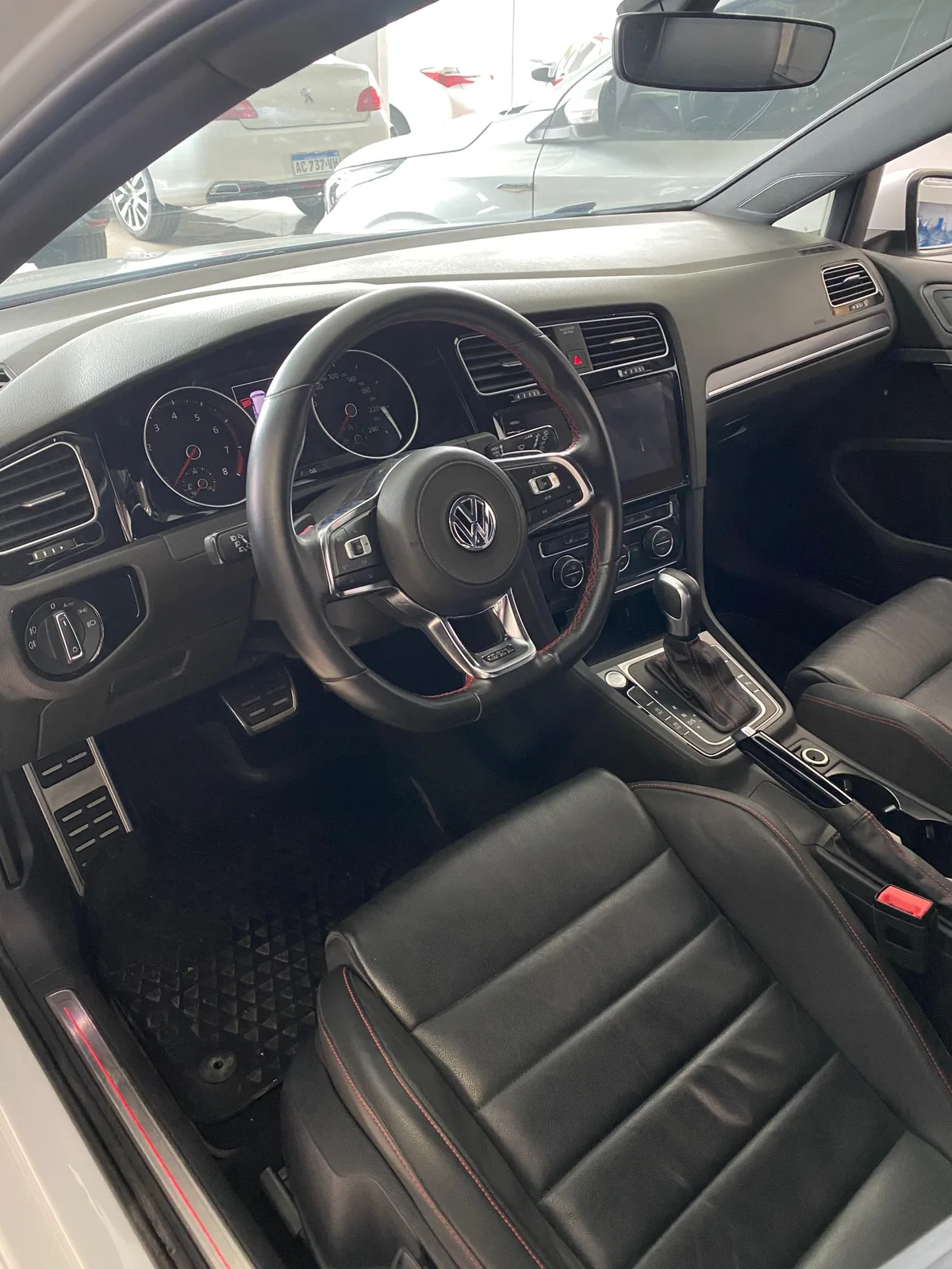 Volkswagen Golf GTI DSG 6