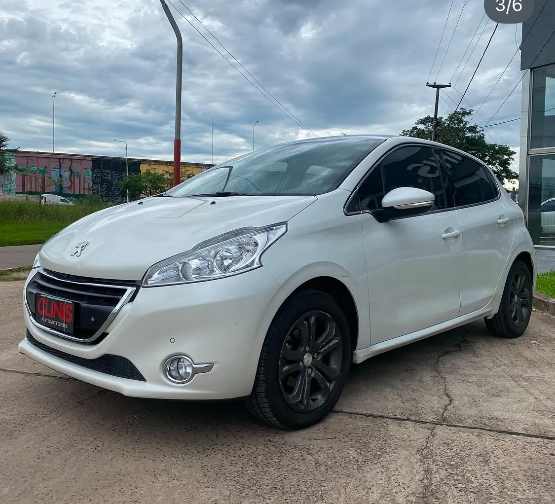 Peugeot 208 Feline Pack Cuir 2